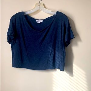 Blue cropped shirt